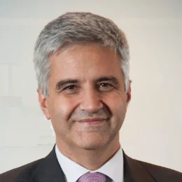 Lições da Paternidade para uma liderança inclusiva, por João Pedro Tavares