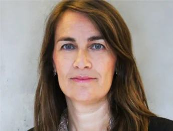 Liderar com os Olhos no Mundo: A Nova Responsabilidade dos Líderes do Século XXI, por Maria Antónia Torres