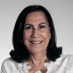 Executive Coach, Mentora, Autora e Consultora em estratégia de GRH